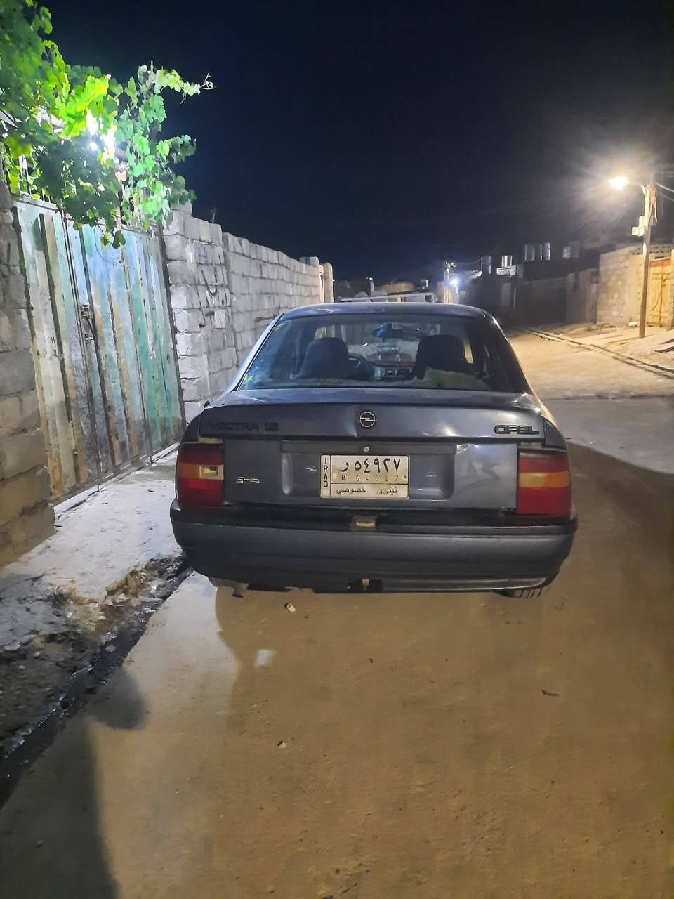 اوبل فكتره موديل ١٩٨٩ سياره نضيفه وقطرة صبغ مابيها حجم السياره ١٨ المحرك والكير شرط السياره وشرط التحويل كربون بيها رقم الهاتف ***********
