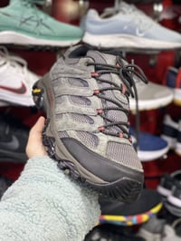 ماركة میرەل وكالة اصلي قياس :٤٩ طول القدم :٣٢سم للحجز دذلي خاص لو واتس...