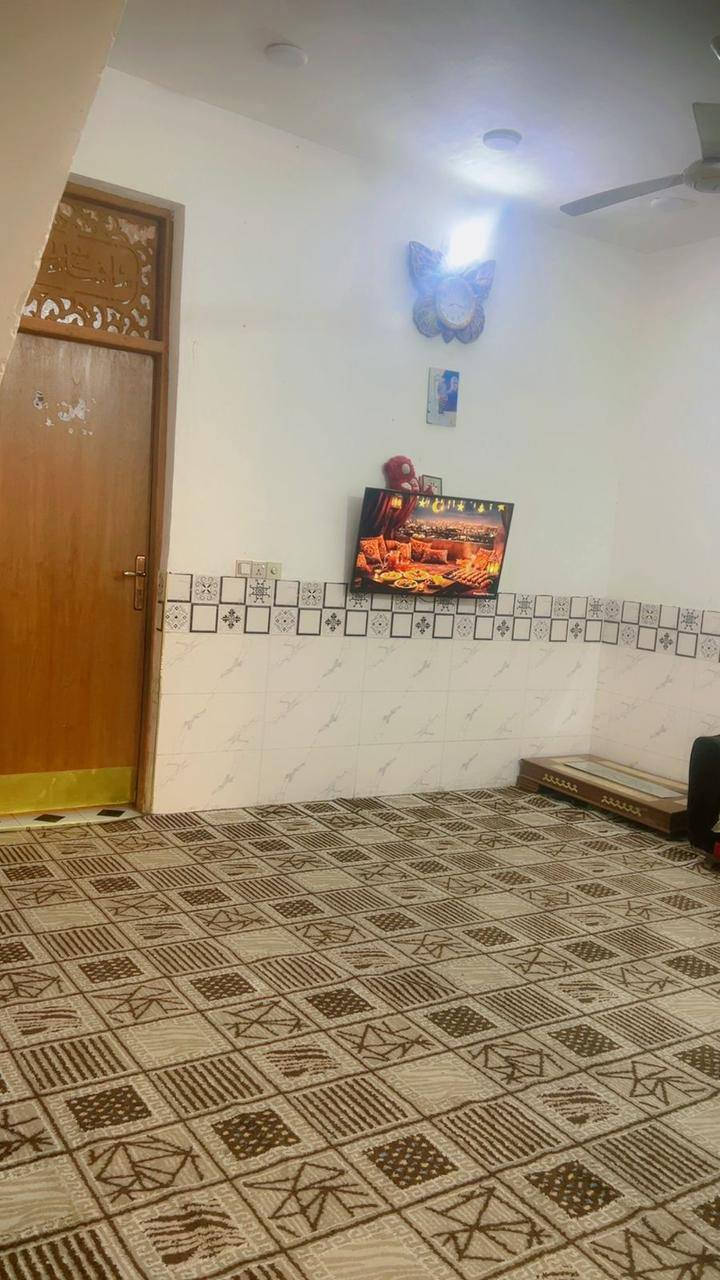 دار للبيع زراعي سند ٢٥ بغداد جسر ديالى شارع محمد الجوادع قرب حسينيه الامام علي ع مساحه ١٠٠ غرفه نوم صاله مطبخ استقبال ***********
