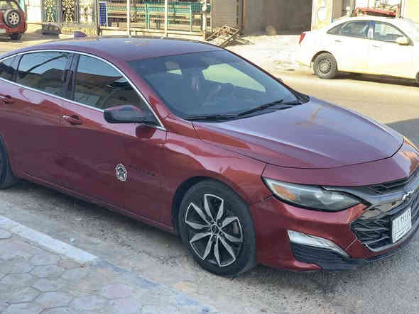 السلام عليكم 
للبيع 
سيارة ماليبو مديل 20 فئة RS تيربو 1500
معوققين داخله بال22 سنويه تنتهي 27/10 وكاله اسوي ابنيه ما اشوف 
معروفه مواصفاته 
كشن كهرباء 
شاشة كبيرة 
تبريد قطعة واحدة 
منافذ شحن 
مثبت سرعة 
جام كهربائي 
صور الحادث موجود و رقم الشاصي موجود 
حادث بالعراق باب مبدل المقابل السايق و الخلفي بيه صبغ وجزء من الجاملق الخلفي صبغ و الجاملق جهة السايق به بارد 
قليل 
السيارة مهملة يرادله اشياء بسيطة 
سعره 100 بيه مجال 
رقمي ***********
