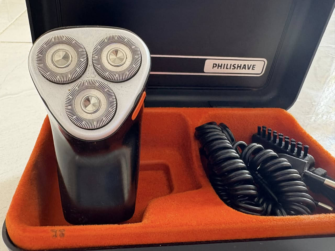 متوفر مكينه افلبس هولنديه انتاج قديم نظيفه جدا 
السعر 85 الف 
يتوفر توصيل


**إذا كنت صاحب هذا الإعلان وتريد حذفه لأي سبب، رجاءا أرسل رسالة إلى الدعم الفني**