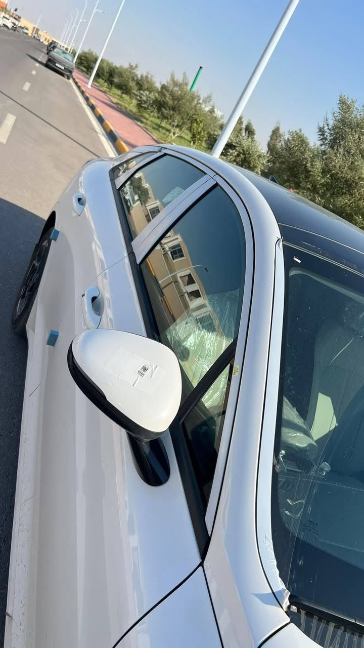 K5 2026
زيرو ماشية 900 فقط يعني اقل الف 
اخذتها وحبيت شكل #سوناتا الجديد واريد اغيرها
السيارة مواصفات وراح احجي بعضهن 
 1.بانوراما 
2.محرك 2500 تنفس طبيعي
3.تشغيل عن بعد 
4.كشنات جلد 
5.رادار امامي خلفي 
6.كاميرا 
7.كشن كهرباء 
8.تبريد شاشة الكتروني 
9.تحكم بالتبريد منفصل 
10.تبريد قطعتين 
11.دخول ذكي 
12.بصمه تشغيل 
13بصمه ابواب 
14.سايد بريك بصمه
15.توقف ذاتي 
16.كير ٨ سرعات 
17.وضعيات قيادة 
18.صندوق كهرباء يفتح عند الاقتراب 
19.لايت زنون 
20.مري شفط 
21.شاشة كار بلاي
22.وباقي مواصفات معروفه 
((مكاني بصرة)) 
*********** واتساب او اتصال 
سعر الزيرو معروف الي يدور كسر سوك وينزل هواي لا يراسلني رجاء
