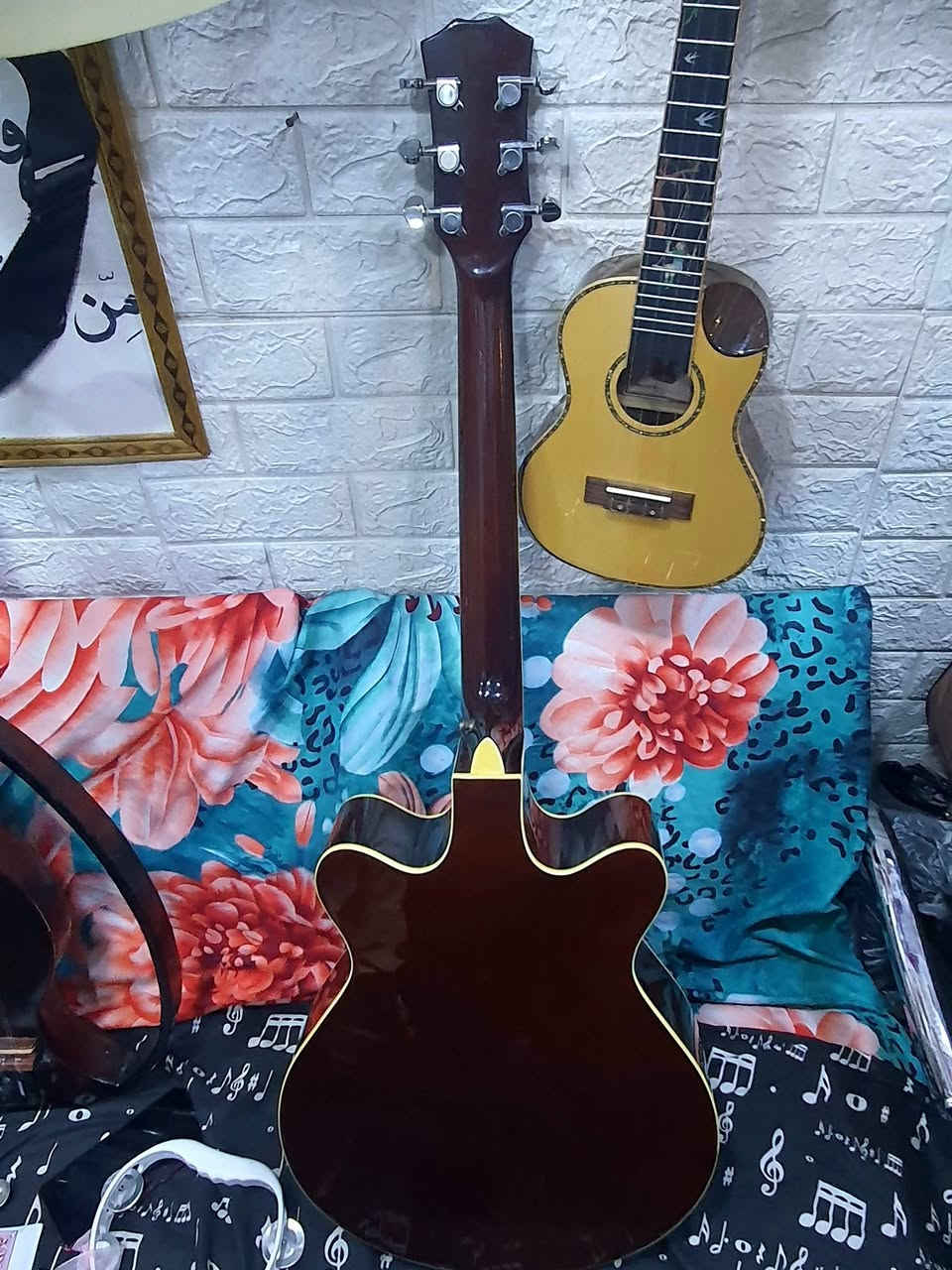 كيتار اكوستك🎸
الموقع📍: موصل جامعة قرب الفاتنة او موصل سبيس مكتب عامر فندر للموسيقى

متوفر توصيل🚗

السعر تواصل على واتساب
***********
***********
