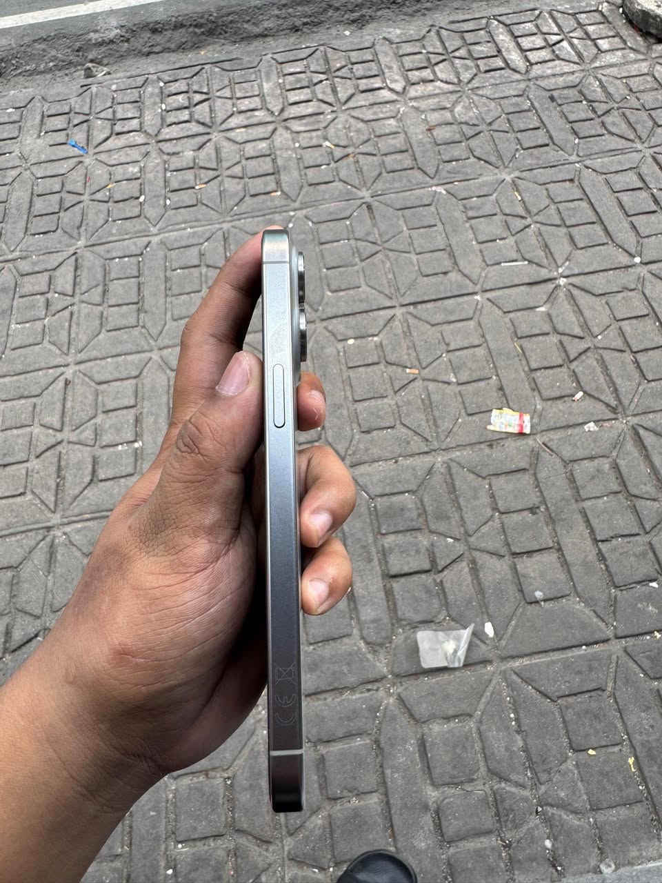 ايفون 15برو ماكس شرط يذا مبدل بيه شي يرجع بطاريه 86عدد دورات500سعر مليون و 100وبيه مجال ***********
