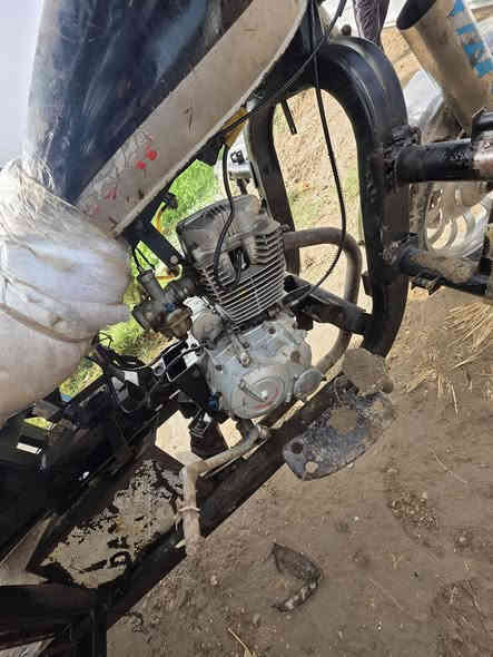 سلام عليكم ستوته للبيع امتيار موديل 16اوراق اصولي ستوته جاهزه من كلشي
ب900 وبيها مجال 
مكانها صدر الدغاره

استفسار ع الرقم ***********

الموشراي لايتعبني
