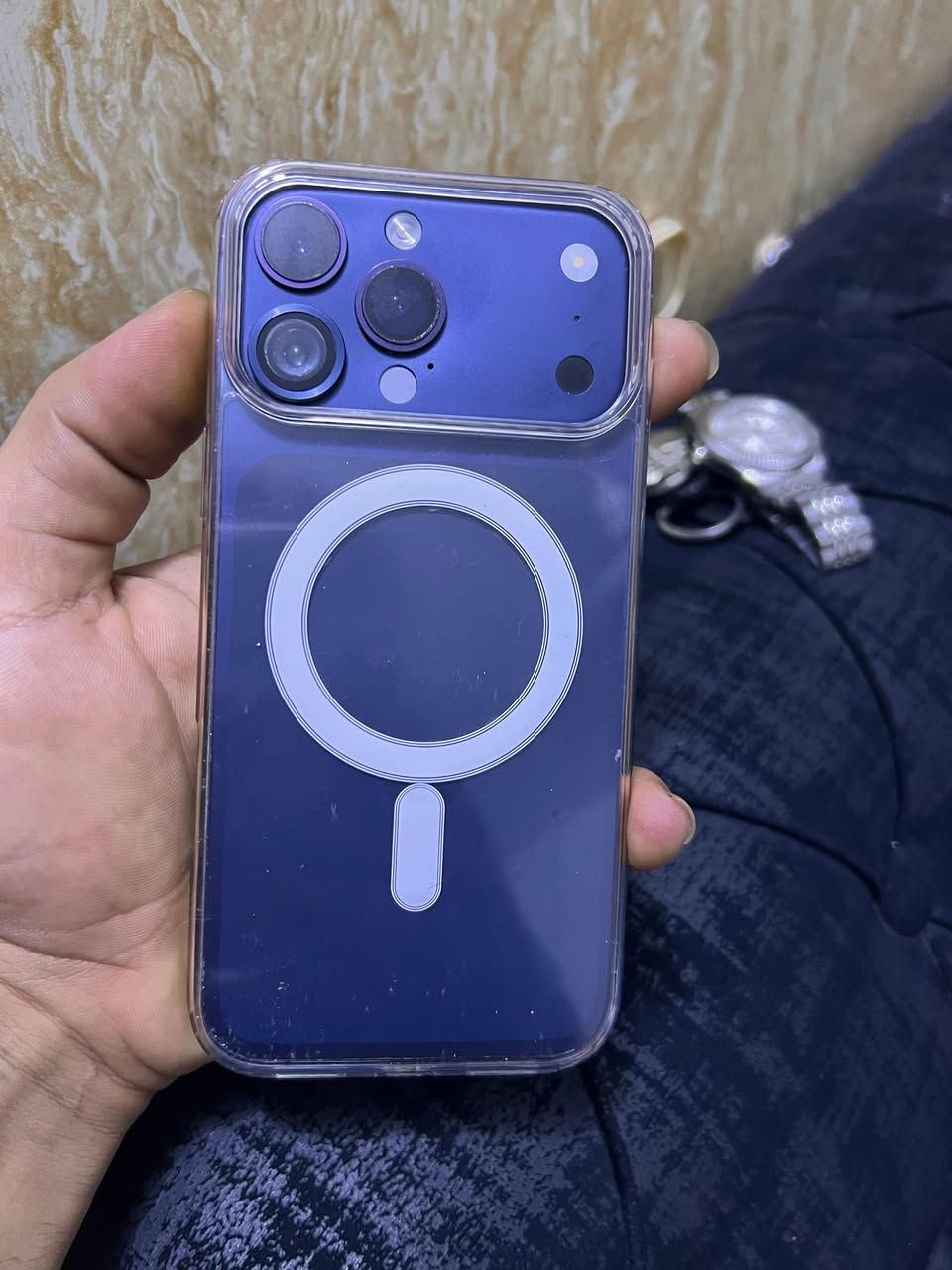 iPhone 14 Pro Max
ذاكرة 256 

بطارية 85 بلاد 

مبدل شاشة نوعية ممتازة 

ضهره مكسور وشادله ضهر 17 

ملحقات شاحنة وكفر


**إذا كنت صاحب هذا الإعلان وتريد حذفه لأي سبب، رجاءا أرسل رسالة إلى الدعم الفني**