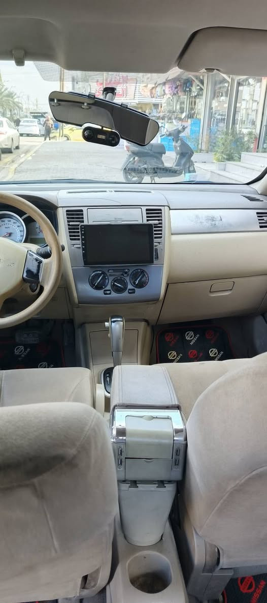 سلام عليكم  سياره بسمي رقم بغداد 
نيسان تيده موديل ٢٠٠٩ سياره خليجي عندي صندوق مبدل ودعاميه أمامي و خلفي سعر ٦٣ ورقه  بيه مجال بسيط حك الجيه عنواني حي تونس رقم *********** بغداد, العراق
