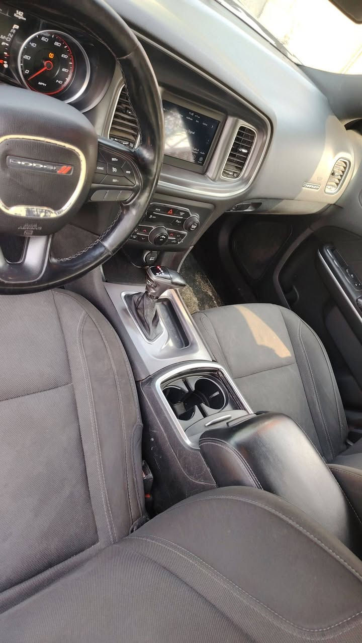 مكانها بابل موديل ٢٠١٩ حادثها جاملغ وبنيد فقط
السياره جاهزه من كلشي تحويل مباشر للاستفسار الاتصال على الرقم ***********
