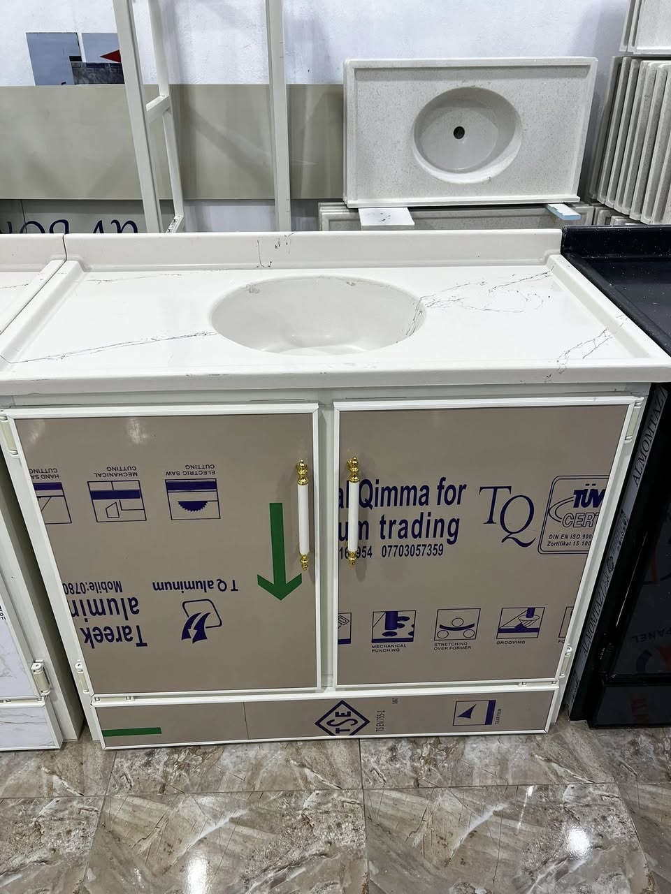 سنكات شغل جديد حطاطه
تحشا خشب 
الرفوف بنل حجل قلاب.  
سنك قياس متر سعر 90 الف  
سنك قياس متر ونص سعر 125 الف 
سنك قياس متر و20 سعر 110 الف
يتوفر توصيل داخل الرمادي
يتوفر كافه الاوان. وايضاً يرهم مراوس بمستخدم 
***********  محمد الكردي
