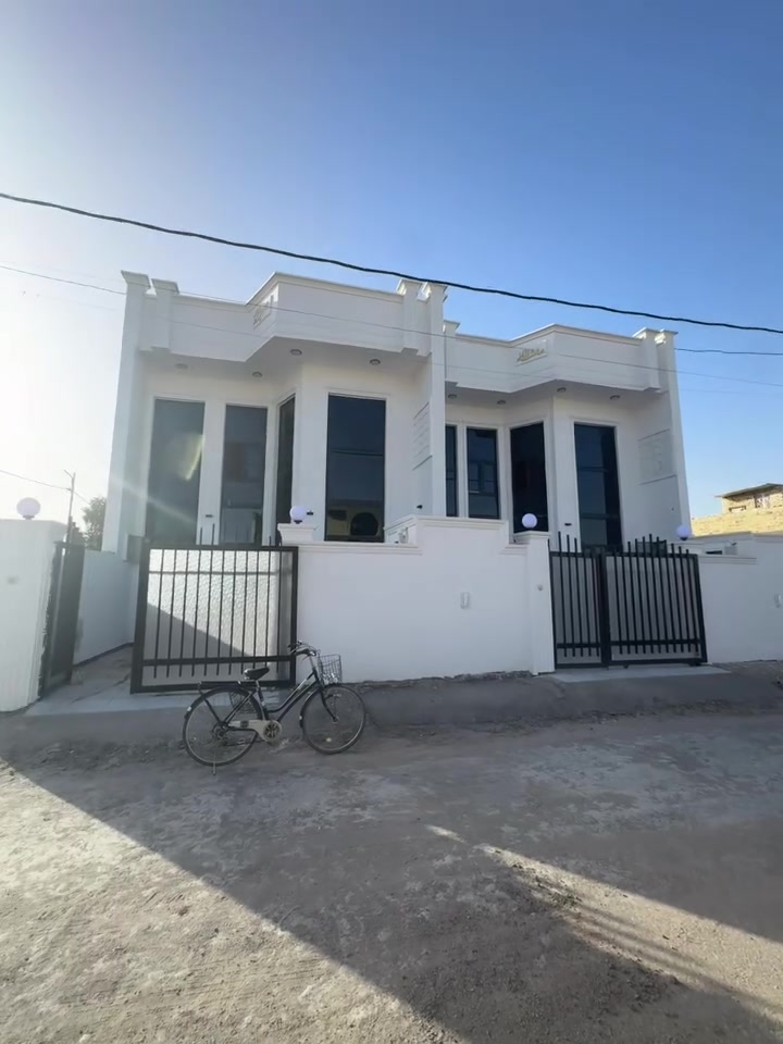 السلام عليكم 
دارين للبيع 
كل التفاصيل مذكوره داخل الفيديو 
من يرغب بلشراء 
الاتصال برقم ***********
السعر ١٣٥ قابل للتفاوض 
مكان حله ورديه داخل 
قرب الامام علي بن الحسن المثنى
