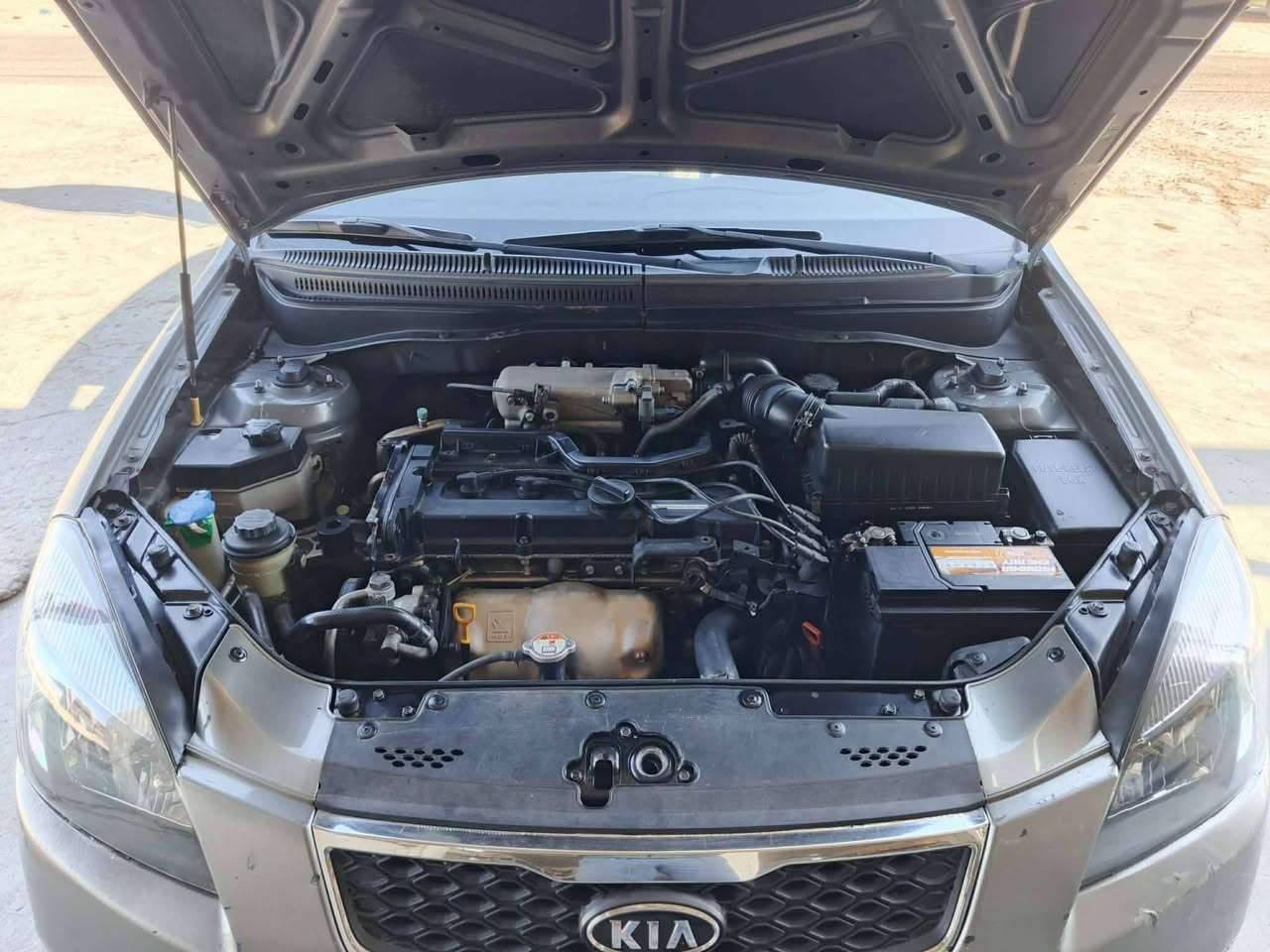 سلام عليكم سياره بلايه مكفوله كفاله عامه بيهه ، جارده فتحه سياره
مكينه تبريد خير، من الله 

*********** 

مديل ١١    سعر ٨٠ وبيهه مجال
