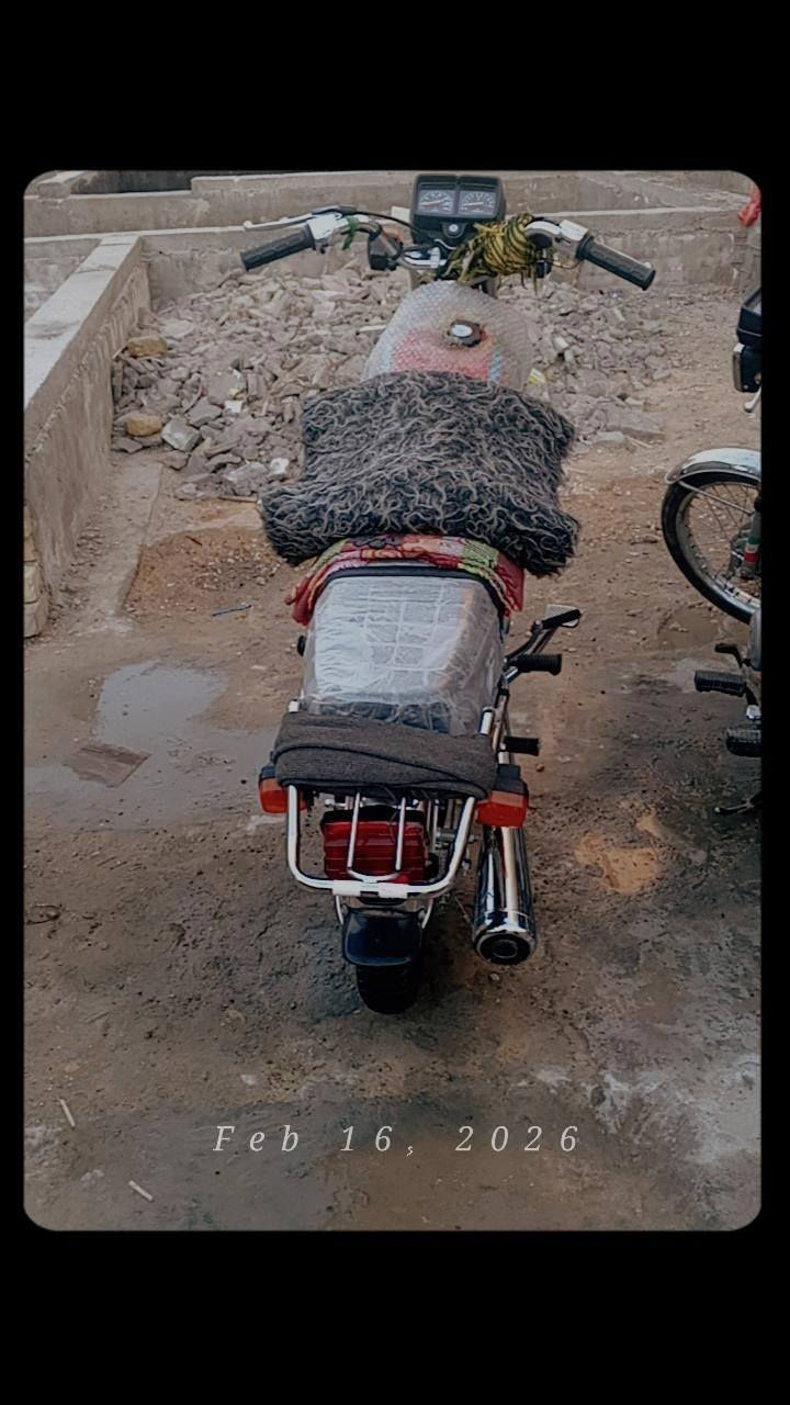 سلام عليكم حبايب عندي دراجه اربعه كير مديل 26الدرجه ماصارلهه اهواي من طالعه من المعرض دراجه حلوه او نضيفه فول مستعجل علا بيعتهه لان محتاج افلوس لو مو افلوس محتاج مابيع لان الدراجه حلوه فول والله العظيم فول تعال شوف ابعينك دراجه مامفتوحه مكاني كربلاء الحر السعر 750او بيهه مجال حك الجيه/استفسار *********** كلش محتاج
