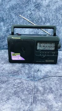للبيع راديو 📻  باناسونيك نظافة 98 % كهرباء 220 V بطاريات FM -MW - LW -...