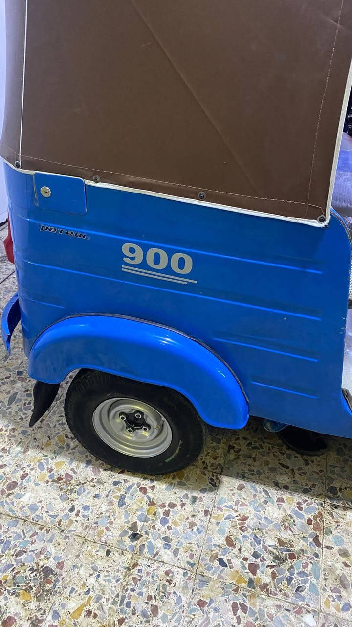 باجاج موديل عشرين ومسجله بالسنويه 2021 بشهر الثاني التكتك خير من الله بيه صبغ بصفه الشوته فقط ومحرك خير من الله سعره 7500 وبي مجال للشراي التكتك رقم وسنويه وبسمي احولك ثاني يوم
*********** العنوان العبيدي حي الراسه التكتك ترايه تراي زيرو
