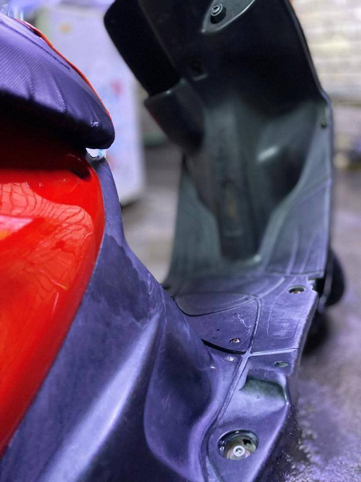 السلام عليكم دراجه ماكس قجمه للبيع بوشه ٥٥ عقل رياضي بيه ٩ نمر صالصه FM دبل جديد تاير جديد فول ملاح  شلعه وعدل شك كاع  دراجه جديد مابيه اي نقص كهربائيات كله شغاله دراجه فول مواصفات مكاني زعفرانيه. سعره ٤٠٠ بيه مجالل
*********** للستفسار
