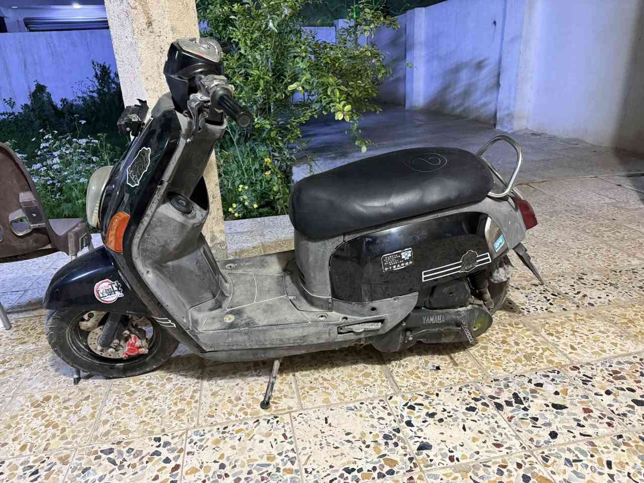 السلام عليكم
دراجة بوليس ١٢٠ دراجة نضيفه وحلوه مكينتها مال طرك شلعه ومعدل وصوتها ناعم الدراجة هندر واحد تشتغل نضيفه صارلي ٦ اشهر من اخذتها نقصها فقط سلف تجيبلها سلف ب١٥ الف وتشده 
باتري جديد تايرات جدد 
السعر ٤٢٥ وبيها مجال دراجة تترحملي عليها ومتوكفك بمكان 
بغداد الامين الثانيه
***********
