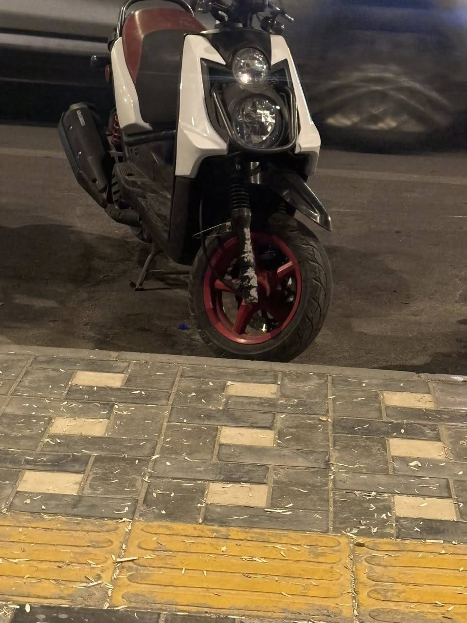 سلام عليكم سكنس جبلي للبيع دراجه نضيفه بلاديه مكينه مكفوله كفرات درجه حلوه شلعه ومعدل كهربيات كلها شغاله مكينه ناعمه عله يدي من رمبه سعرها مليون و 50 وبيها مجال مكاني  الكرخ العلاوي رقمي ***********
