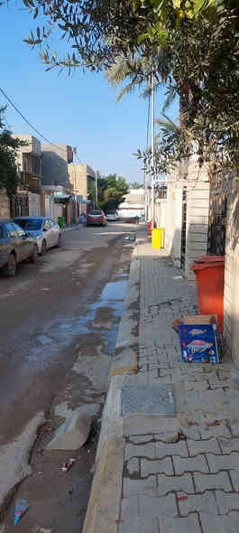 مشتمل للبيع طابو ملك صرف المساحه ١٠٠ متر ٥ × ٢٠ الموقع بعقوبه التحرير حي السكك قرب مديرية الوقف السني السعر ١١٥ وبي مجال للأتصال على صاحب الدار ***********
