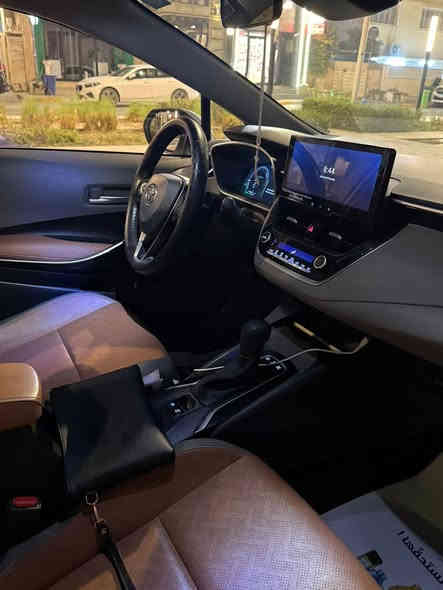 تحيه طيبه السلام
كورلا 2024 s وجهه أمريكي 
فول مواصفات 
ماشي 15 ألف 
مكينة 1800
بصمه تشغيل 
بصمه ابواب 
داخل جلد قرمدي 
شاشه كاميرا 
فتحه اشاير 
مري شفط
كرسي كهرباء 
حساساات أمامي خلغي 
تبريد شاشه 
تبريد أمامي خلفي 
فول مواصفاته هايبرد
رقم بغداد دولي باسمي 
152, ورقه 
أي استفسار 
*********** 
مكان بغداد دوره
