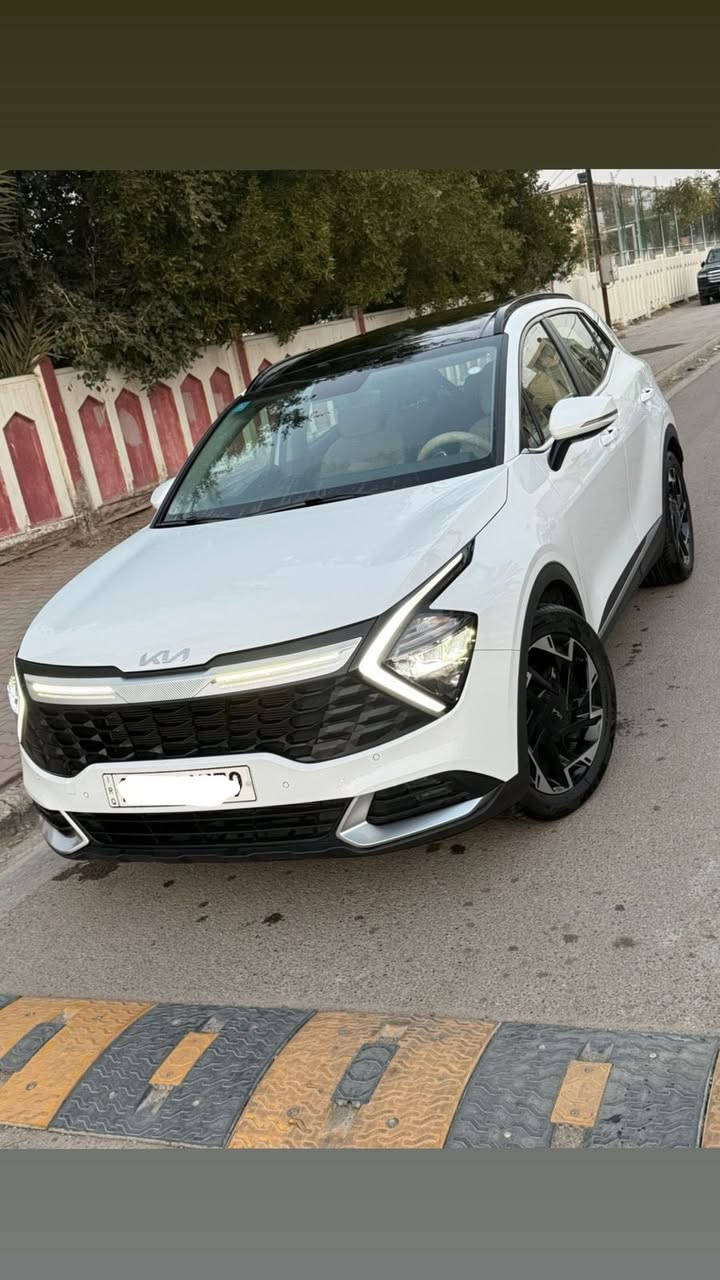 السلام عليكم
سبورتج موديل ٢٠٢٥ 
اخذتها زيرو بأسمي رقم بغداد 
حالياً ماشية ٥ الف وشوية كفالة عامة 
مواصفات الفول  
- بانوراما  
- بصمة تشغيل و ابواب + تشغيل عن بعد   
- كشنات تدفئة وتحكمات كهرباء مع شاحن تلفون
-  ستيرن هيتر مع شفتات
-  حساسات امامي خلفي ونقطة عمياء 
- قطعتين تبريد 
-  باب خلفي كهرباء 
- سايد بريك بصمه 
- وضعيات قيادة مع اوتو هولد   
- ويل ١٩ 
- مكان السياره بغداد المنصور  ***********
