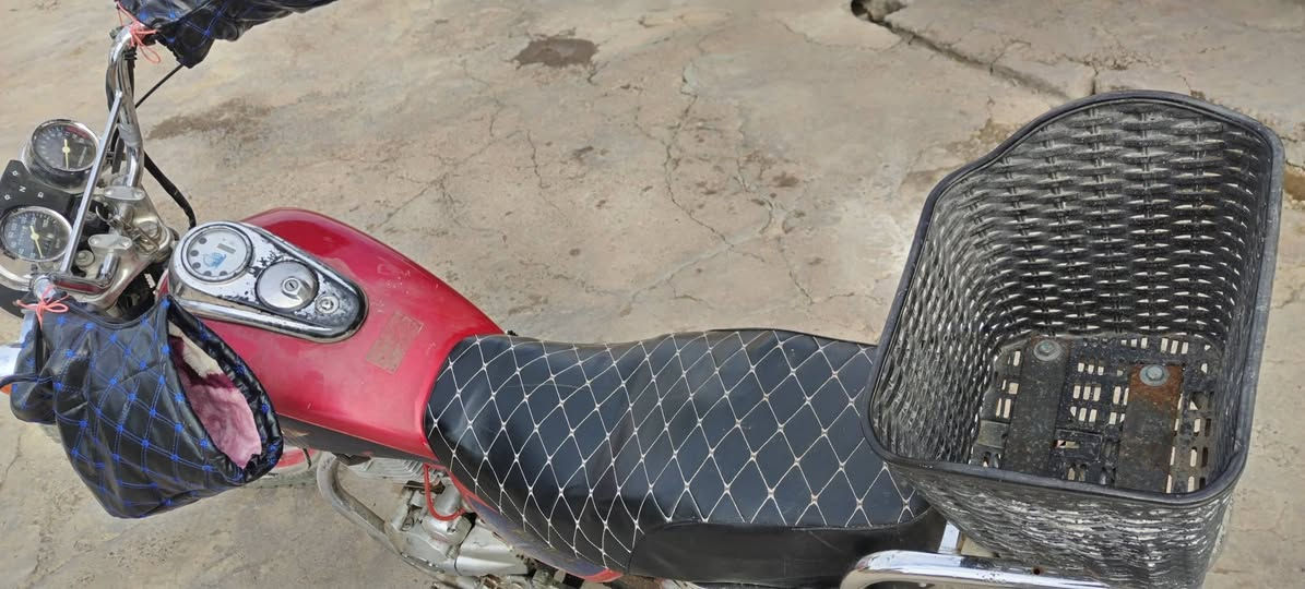 ماطور للبيع في الزاب نوع جني موديل 18 الماطور شغال ( باتري + سلف + اشاير + اناره امامي وخلفي + يدات) كلها جديد محرك نظيف حييييل السعر 700 وبيه مجال للشراي للأستفسار *********** اتصال او واتساب او ماسنجر ( القصبه الشبكه بيها ضعيفه حتى ماتكول اتصل ومااحصلك)
سبب البيع معتاز فلوس
#خوش_ماطور مال جنيه والله
