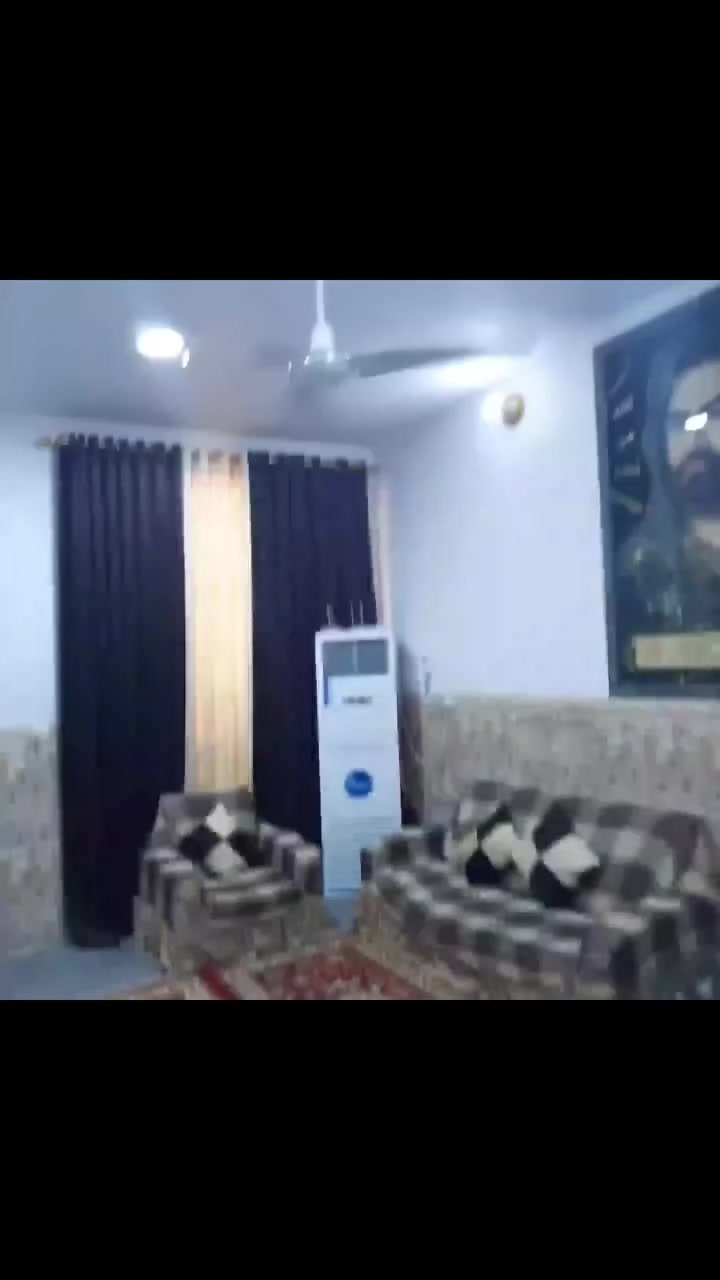 السلام عليكم
بيت للايجار مساحة 120م ركن مربع الطابق الارضي فقط فقط في حسينية الراشدية منطقة ال 10 الف مقابل المستشفى التركي شارع اسواق زرزور بيت نظيف بناء جديد يتكون من استقبال 4×6 (الارضية كرانيت والحائط نصف سيراميك ونصف بياض) وصالة 4×5 (الارضية كرانيت والحائط نصف سيراميك ونصف بياض) ومطبخ 4×5 (الارضية كرانيت والحائط سيراميك)
وتواليت داخلي 1.5×1.5 (الارضية مرمر والحائط سيراميك)
وحمام 3×3 (الارضية مرمر والحائط سيراميك) وتواليت خارجي 1.5×1.5 (الارضية كاشي) وترك داخلي 1.5×1.5 (الارضية كاشي) وترك خارجي من الجانبين وكراج مساحة جيدة يحتوي ايضا على واير (سحب٫وطنية٫انترنيت) وتانكي بسعة 2000 لتر 
السعر 300 الف وبيه مجال جدا بسيط
ارجو قراءة المنشور قبل الاتصال المنشور يحتوي على كل التفاصيل
للاستفسار الاتصال على *********** يحتوي على واتساب
