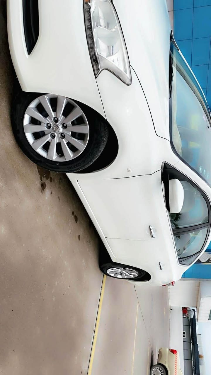 سەیارەکە هی من نییە نامە لۆمن مەنیرن
مۆدیل ٢٠١٧ مواسەفات خەلیجیە مەکینە گەورەیە
٤ پارچەی لەسەر ساغی بۆیاغە بەبی داخیلی 
سەنەوی نوێیە بەناوی ساحیبیتی
رەقەمی ساحێب سەیارە / ٢٠١٠ ٤٩١ ٠٧٥٠ أربيل, العراق
