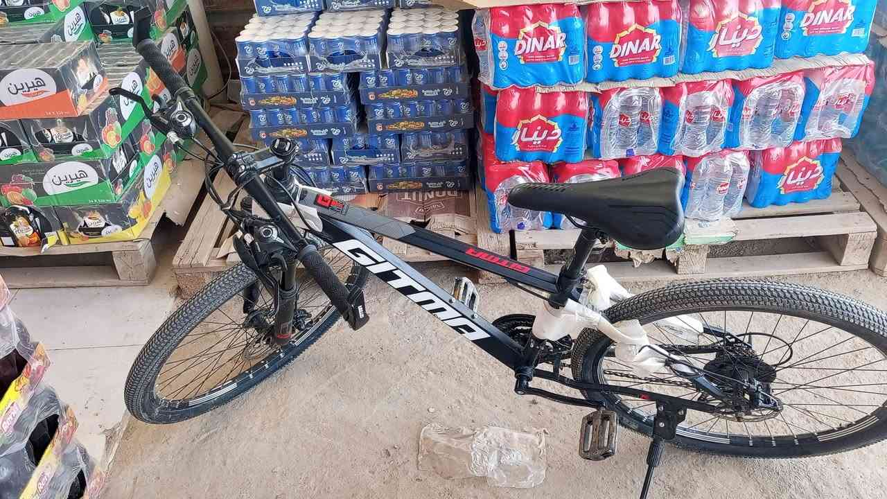 باسكل البيع جبلي الحجم الكبير
اسم الشركه MTB
نمر عدد8+بداله 
باقي الموصفات بل خاص 
السعر 175وبي مجال


**إذا كنت صاحب هذا الإعلان وتريد حذفه لأي سبب، رجاءا أرسل رسالة إلى الدعم الفني**