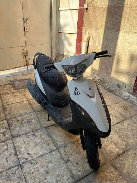 سلام عليكم
ماكس عدله للبيع مكينه ما مفتوحه دراجه خير من الله 
صار ٣ أشهر من نازله من الرمبه 
رايدها ب ٥٥٠ وبي مجال قليل 
‏‪***********‬‏
العنوان مدينه الصدر
