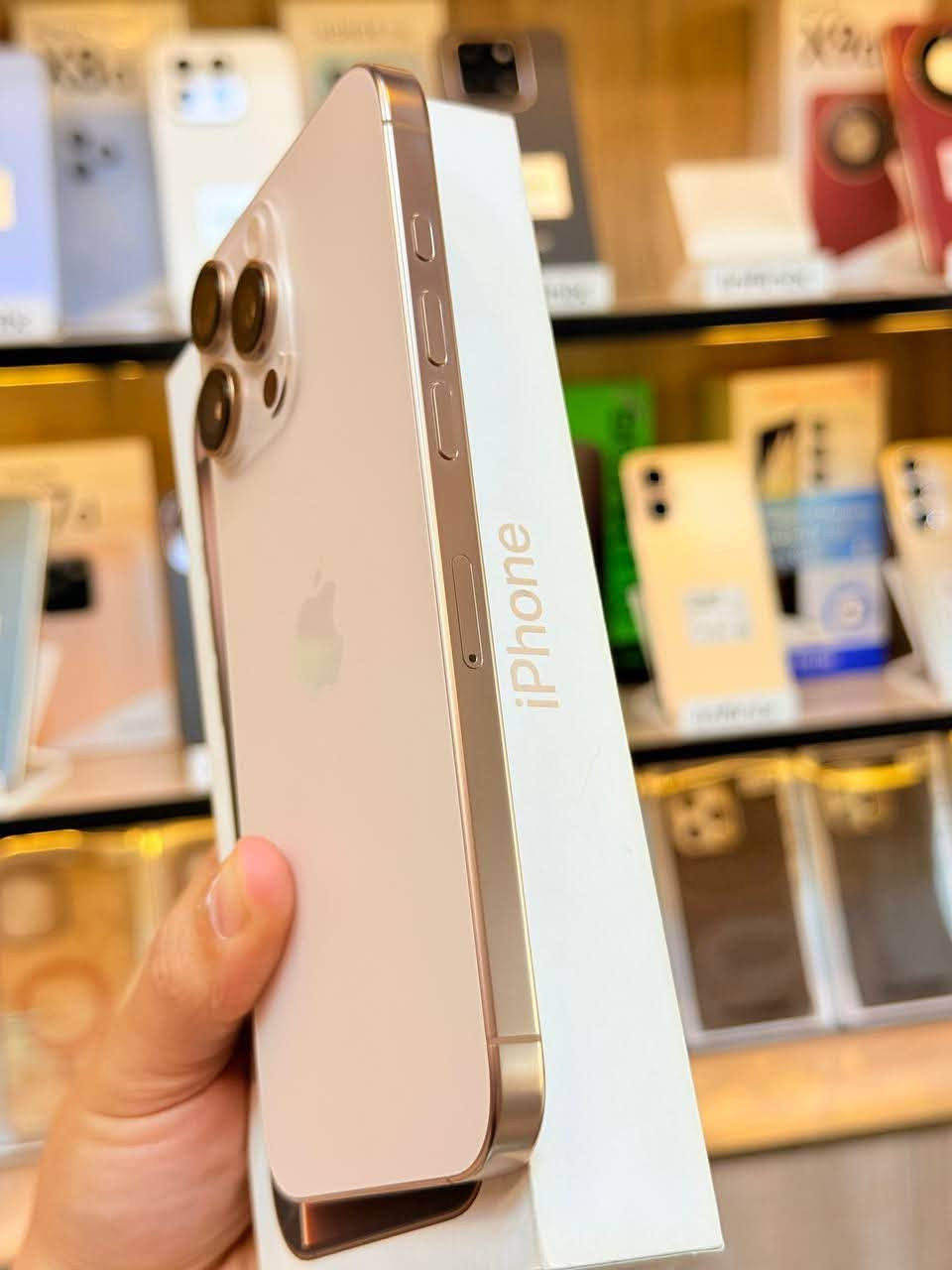 أيفون16 برو ماكس لون مميز ذاكره 256 بطاريه100 اعتبره فاتحه بيدك من كارتونه ممبدل بي شي مع ضمان 5 ايام نضافه 100‎%‎ كامل ملحقاته  وتر بروف عل حاسبه كله نورمل مكاني بغداد البياع شارع 13 مركز الريس للموبايل 
⭕️متوفر اقصاد رافدين منصه⭕️
السعر مليون و450 الف 

***********
