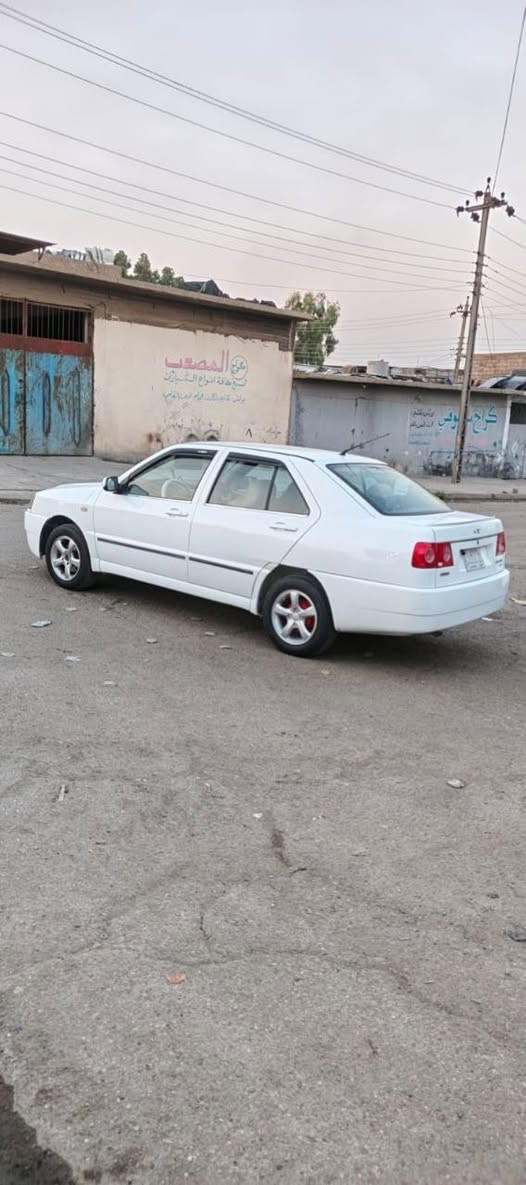 شيري كوين 2013
كوين 
رقم نينوى 
2013
  بيها باب صبغ فقط
ول المحرك بي نفخ 
بيها كابون بانزين 
منضومه زينون 
تبريد شغال 
السعر 43 وبيها مجال 

***********

***********
