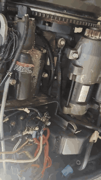 فقط ماكينه للبيع العنوان بصره قرمه علي مكينه ياماها 200 الارقام اتصال واتسا//***********//***********
