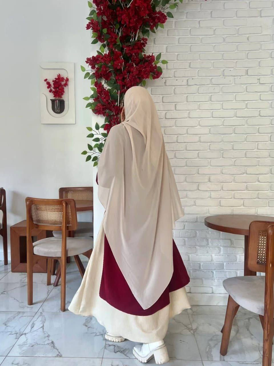 خطيرة بشكل مش طبيعي 🙊 

الموديل 💫 ادناء قطعتين تلبيسه كت

الخامة 🌙 ريب قطيفه في سكوبه

المقاس✨🌙وان سايز ل 90ك

السعر 450 

الكود 1620


**إذا كنت صاحب هذا الإعلان وتريد حذفه لأي سبب، رجاءا أرسل رسالة إلى الدعم الفني**