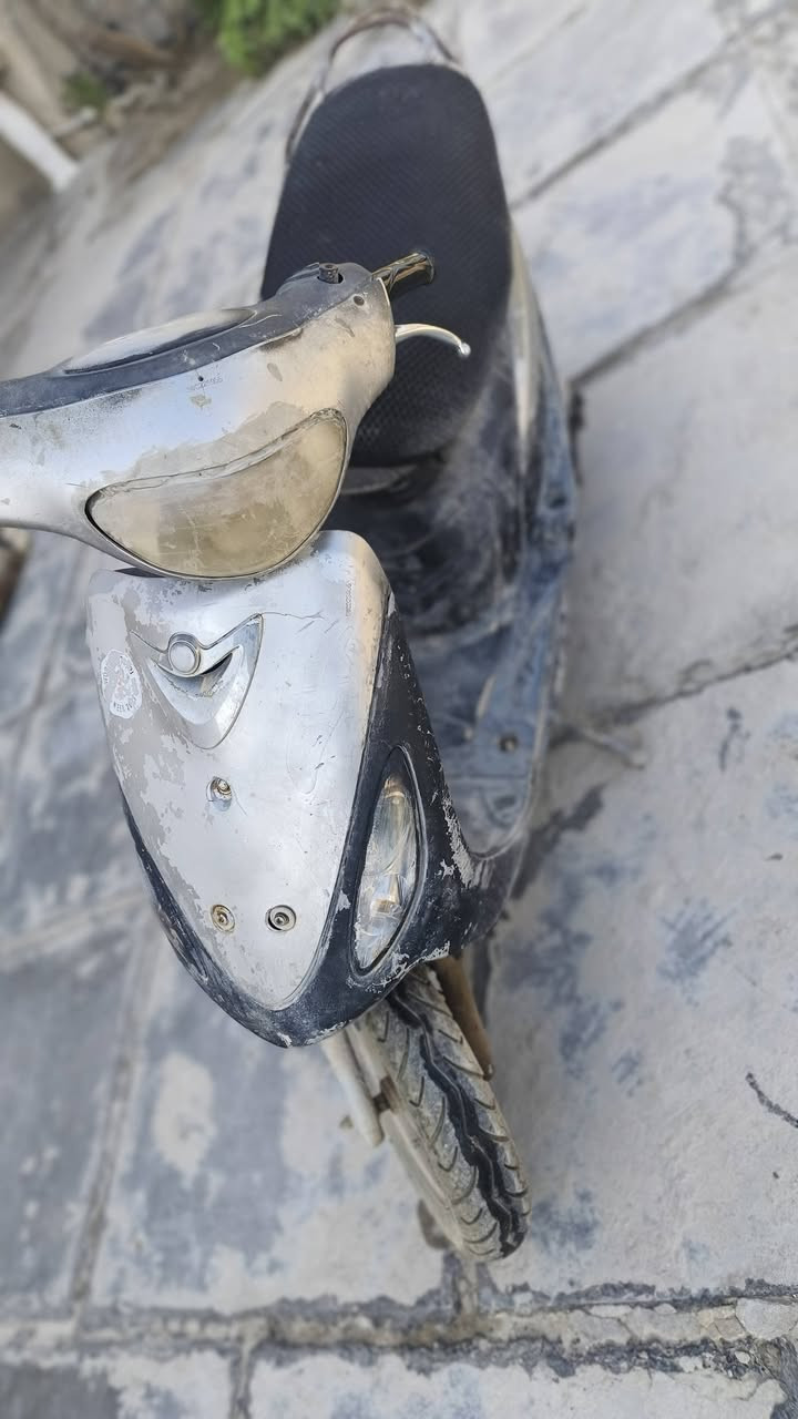 السلام عليكم دراجه منغولي للبيع طفت واحدها ابيع كوم حديد مثل ماوضح كدامك بصوره 150 مكان التاجيات قرب جسر الدوار ***********
