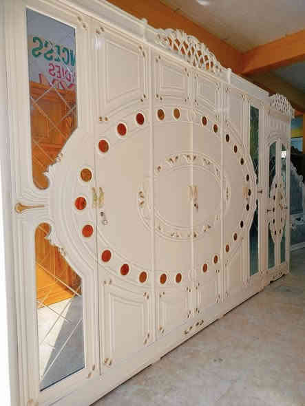 السلام عليكم غرفه مستخدمه عنوان واسط العزيزيه شارع*********** التربيه سعر مليون 150
