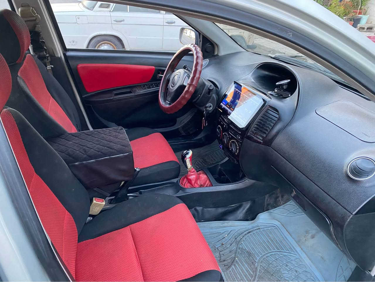 چيري كروز موديل ٢٠١٣ رقم هه ولير گيرومه كينه تبريد و ته قه و ره قه و تحويل و غرامه و وكاله به شه رت  بوياخي نييه  ٥ وه ره قه غرامه ي له سه ره داواي ٣٥ وه ره قه ئه كه م*********** واتساب و وايبر أربيل, العراق
