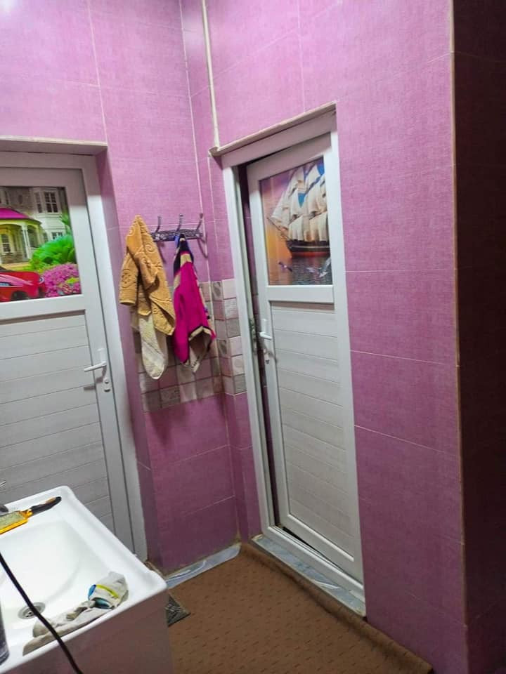 دار للبيع مساحه ٥٠٠متر طابو صرف ماليه قاطين ٣غرف نوم صاله مطبخ حار بارد صحيات كراج حديقه بناء درجه اولا طابوق يباع مع الأثاث كامل موقع جدا راقي سلمان باك بنص السوق ٣ دقائق مشي عن سيدنا سلمان المحمدي (***********)(***********)
