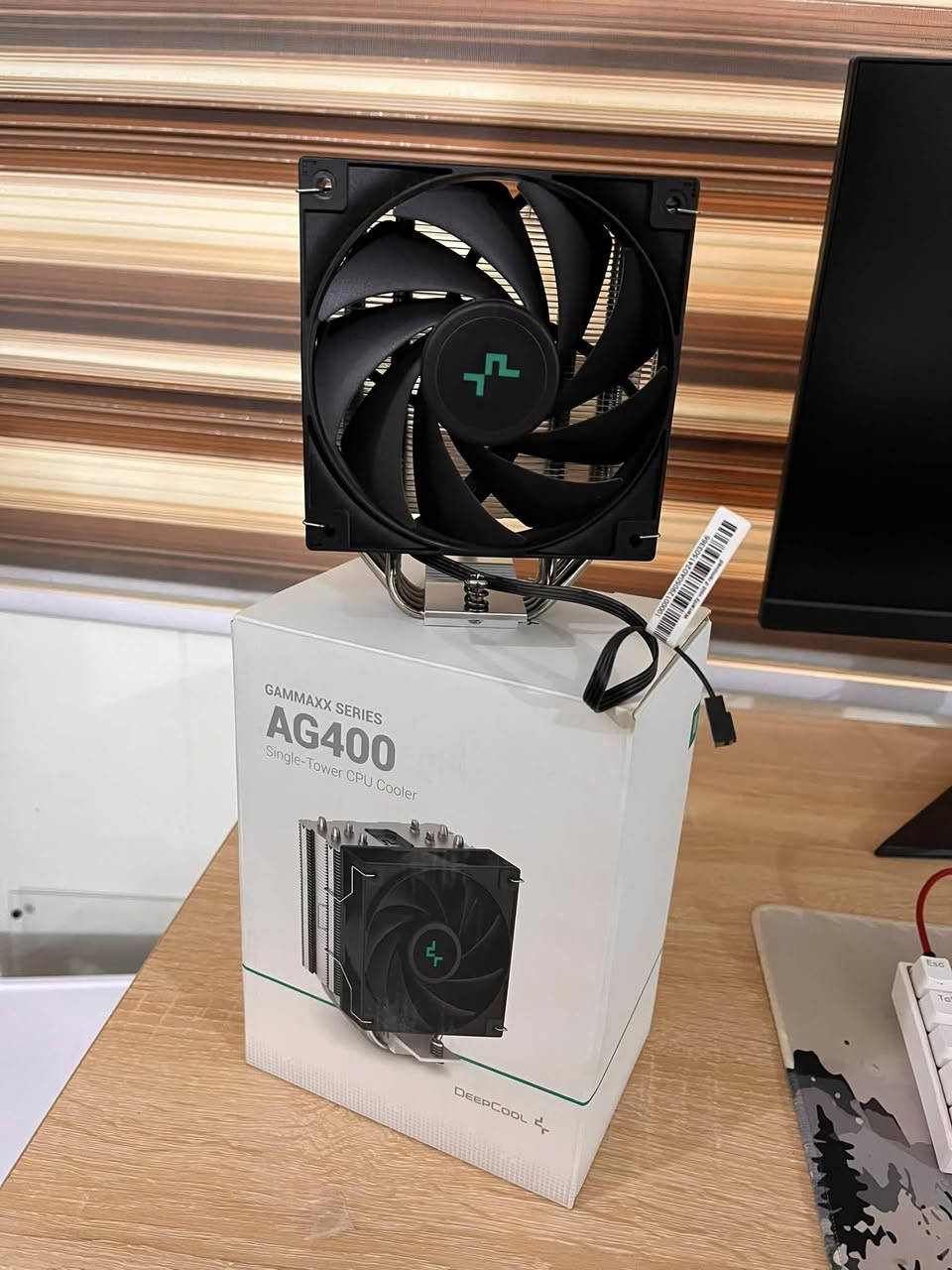 قطع حاسبه للبيع الاسعار ثابته اخوان
كيس fantech aero lite white 3 fan

السعر ٥٥ مع التوصيل قفل

باور segotep 600w 80+ gold fully modular

السعر ٧٥ مع التوصيل قفل

اذا تاخذهم ثنينهم السعر ١١٥ مع التوصيل قفل*

مبرد deepcool ag400 بيها قاعده للانتل فقط 

السعر ٢٣ مع التوصيل قفل


**إذا كنت صاحب هذا الإعلان وتريد حذفه لأي سبب، رجاءا أرسل رسالة إلى الدعم الفني**