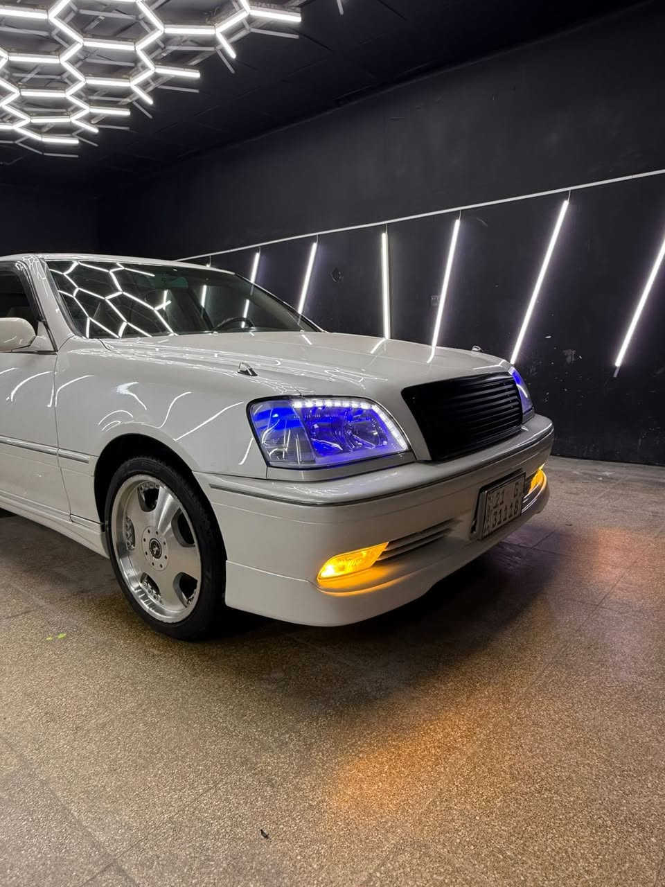 للبيع موديل 2002 رقم سليمانيه دولي بسمي تحويل ثاني يوم ديفور الكبير شاصي 75 تبريد حداديه كير مكينه مكفولات 3 دكم سياره بيها جاملغ صبغ بدون معجون والباقي كفاله عامله موقع السياره بابل الحمزه الغربي 
4 كراسي كهرباء برده خلفيه السعر ب130 وبيها مجال شي قليل رقم الهاتف ***********
