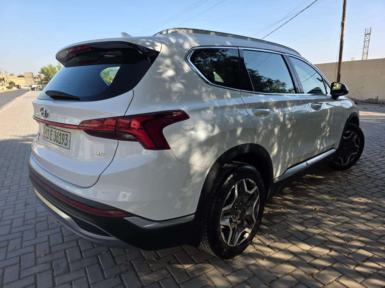 السلام عليكم
هيونداي سنتافي 2024 خليجي 
عداد 30 الفحص مكفولة كفالة عامة لا صبغ ولا بارد 
مواصفات السيارة :
بصمة ابواب 
صندوك كهرباء 
يدات نيكل 
حساس مطر 
تشغيل عن بعد 
كراسي كهرباء
هاند بريك بصمة 
شاشة ابل كار بلي  
حساس خلفي
حساس امامي 
لايت زنون
بك لايت ليد 
تبريد شاشة  
اشاير بل مري 
بردات ابواب خلفية 
تحكم مقود جهتين 
نظام اوتو هولد  
مانع انحدار
مانع انزلاق
داخل كاربون فايبر 
تبريد 3 قطع
السيارة 7 راكب 
شفتات ستيراً 
مري شفط
السعر 298 وبيهة مجال 
*********** واتساب
