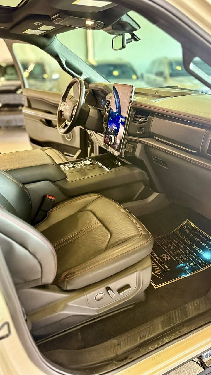 فورد اكسبديشن 2024 لمتد بلس لون ابيض صدفي فول مواصفات للاخير بانوراما، صندوق شفط، دوسات كهربائي، كشنات جلد ، ميموري ، كشنات تبريد بارد و حار كشنات VIP،شاشه كبيره تيسلا، شاشه الكتروني ، 5 كاميرات 360 ، مرايات كهربائيه ، سكان هيتر كهرباء ، كلاجات اوتوماتيكي ،7 مود للسياقه ، 4*4 
لايتات زينون LED ، بعد هواي مواصفات ، ماشيه 18 الف سياره بدون صبغ فقط واحد جاملغ امامي PDR ، السياره كلش كلش نظيفه فول مواصفات
السعر. 407$  
رقم تليفون /***********
