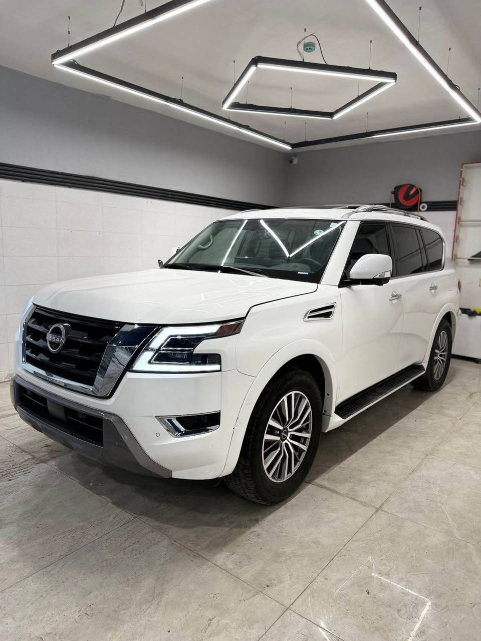 𝟐𝟎𝟐𝟑 𝐍𝐈𝐒𝐒𝐀𝐍 𝐀𝐑𝐌𝐀𝐃𝐀-SL

نيسان ارمادا (SL) موديل : 2023

عداد المسافة :25995 الف

حجم المحرك : V8 5.6L (8,سلندر)

ملاحظة السيارة :كلين تايتل بدون سبغ بدون ايرباك 
سعر السيارة 400$ شدادت و مجال 
المواصفات (SL)

فول فول مواصفات 1/1

فتحة سقف سلايد
دةبل اكسل : 𝐀𝐖𝐃
 بصمة ابواب 
بصمة تشغيل 
تشغيل عن بعد : 𝐑𝐄𝐌𝐎𝐓𝐄 𝐒𝐓𝐀𝐑𝐓
شاشة دشبول ديجيتال
شحن وايرليس
كاميرا °360
‏‎كاميرا امامي
كاميرا جانبي
كاميرا خلفي
رادار °360
اوتو ستارات : 𝐀𝐔𝐓𝐎 𝐒𝐓𝐀𝐑𝐓
اوتو ستوب : 𝐀𝐔𝐓𝐎  𝐒𝐓𝐎𝐏
رادار امامي (تحديد مسار)
رادار جانبي  (نقاط عمياء)
رادار خلفي (التحذير من الاصطدام)
حساسات °360
حساسات امامي
حساسات جانبي 
حساسات خلفي
كشنات (𝐕𝐈𝐏)
كشنات جلد
كشنات كهربائي
كشنات خزن+ميموري
كشنات تبريد
كشنات دفئة
تحكم استيرن
استيرن كهرباء
استيرن خزن+ميموري
استيرن دفئة
تبريد لمس 
تبريد مركزي 
‏‎مراء شفط كهربائي 
صندوق شفط كهربائي 
لايتات (𝐋𝐄𝐃) ليد عدسة زينون بيلادي
بلاجيكتور (𝐋𝐄𝐃) بيلادي
بكلايتات 𝐋𝐄𝐃 بيلادي
ويل كروم 

وبعد هواية مواصفات…

‏‎تفاصيل اكثر الاتصال علی ارقام التاليه ‏‏

‏ WhatsApp - Vibir

☎️***********

☎️ ***********

عنوان📍اربيل شارع 100 معرض أبو ظبي 1 أربيل, العراق
