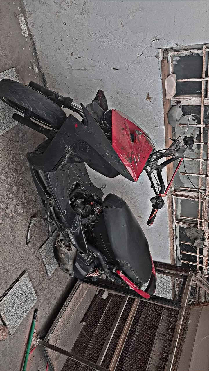 سلام عليكم عندي هاي دراجه سكنس لد  للبيع مفتوحه مره وحده هسه عطلها بس مال الهندر طاكه وظفيرتها شغاله /مكاني كوت  للتواصل خاص او رقم ***********
