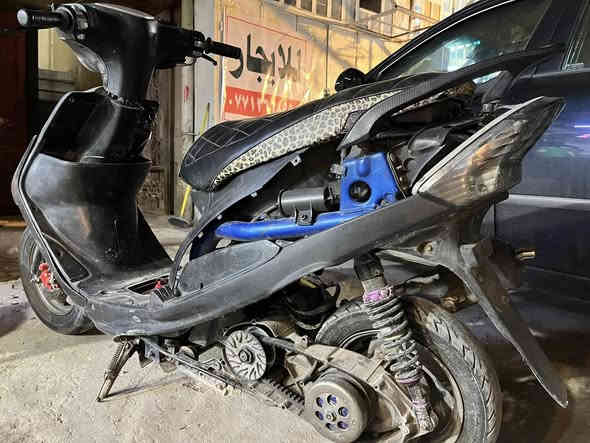 السلام عليكم عندي هاي العدله مال لعب رايده اب 350 مستعجل عليه الدراجه شغاله  ناقصه بس باتري او بيه مجال لطيبين ***********مكاني بغداد حي تونس
