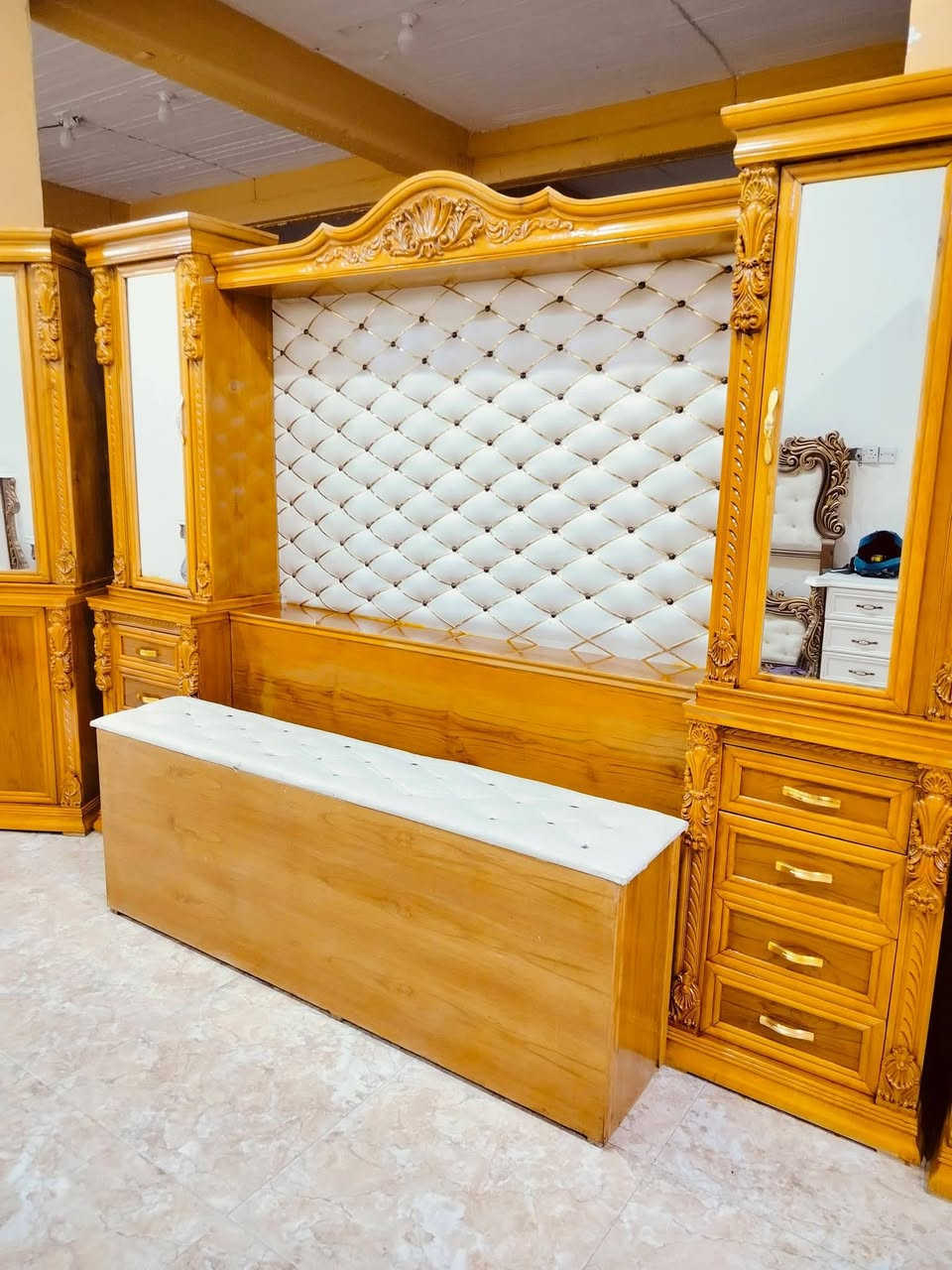 السلام عليكم غرفه مستخدمه عنوان واسط العزيزيه شارع التربيه يوجد واتساب ***********
