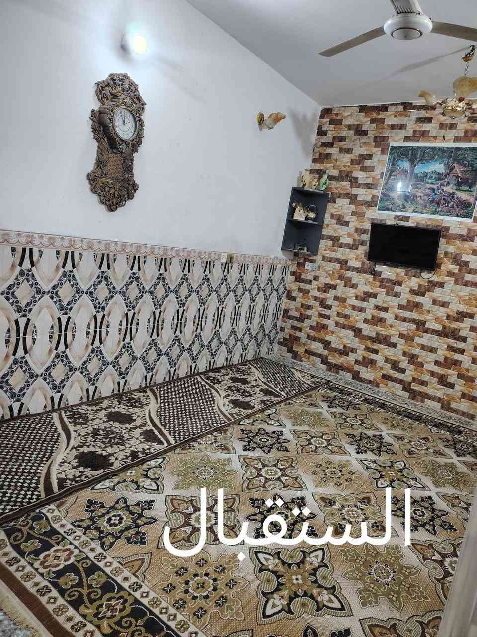 السلام عليكم بيت طابو ملك صرف بل انتصار قرب مستشفئ حماد شهاب يبعد عن الصيطرة دقايق وثاني دربونة عن الشارع المساحة ١٥٠ متر واجهة 7 ونص ونزال ٢٠ يحتوي علئ ٦ غرف نوم بناء درجة اولة سيراميك وكاشي الدرج كرانيت وبسمي  بدون دلالية سعر البيت 140 وبي مجال اتصل بل رقم وتدلل *********** ابو عباس
