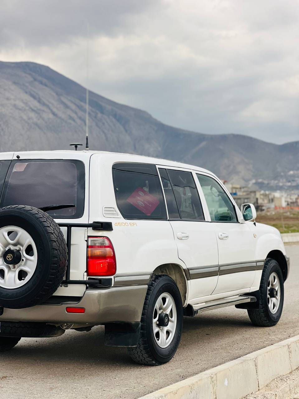 مونيكا 2002 فول عادي علوج گيرو مكينه و اكسل به شه رت له سه ر ساغه عام كراوه هه مووگياني به شه رت ژم ***********
