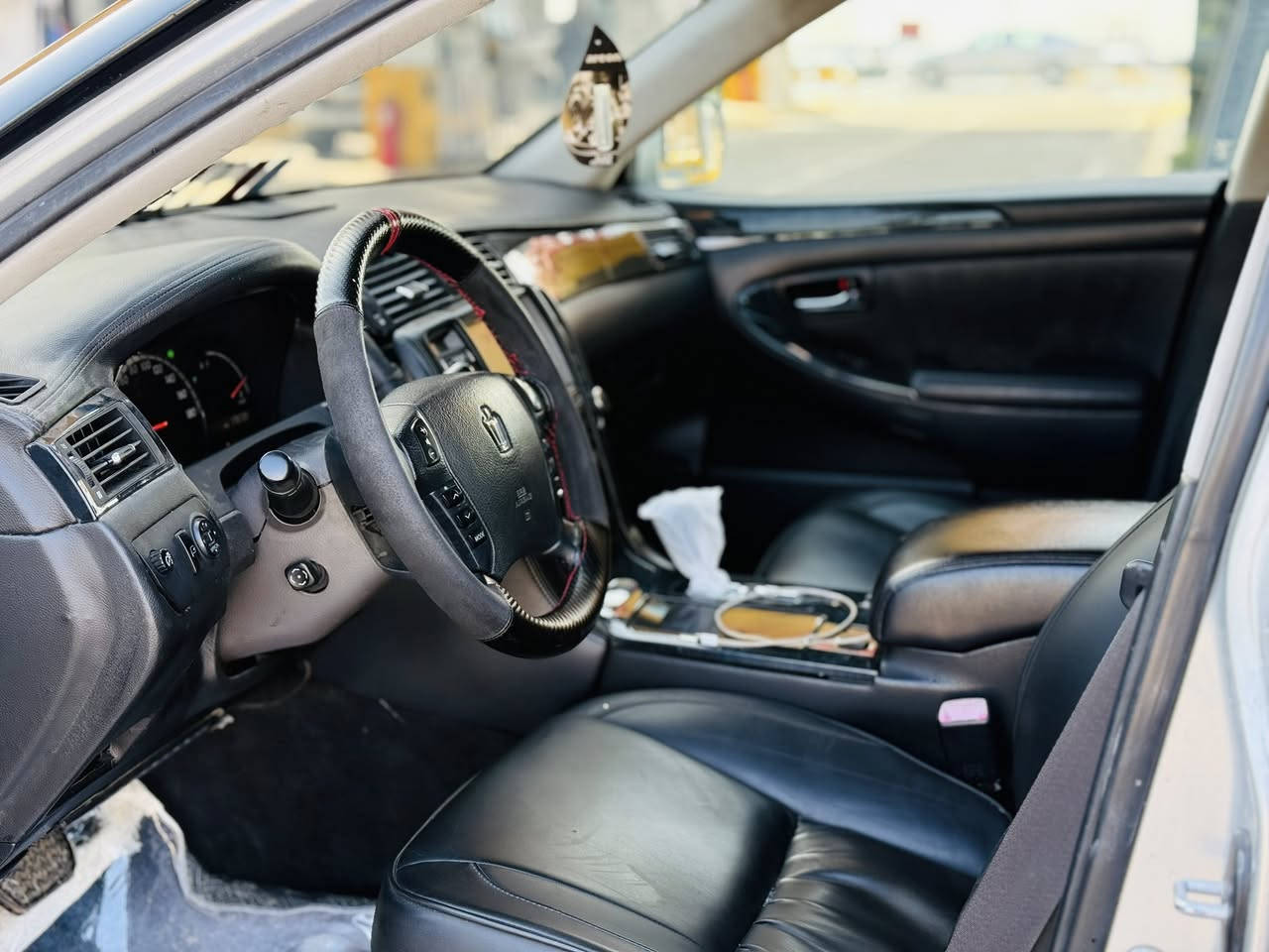 شاهینەی (موس-2005)-(سپۆرت)
‎     .GRS:(١٨٢)مەکینەگەورەی گیر گەورە
‎ .ساردوگەرمی ئیشدەکات .
٣-دوگمەی جڵد👌 ناو ڕەش  ٢کوشن کارەبا.   
بەس لێخوڕینی ئەوی   شانسی و کەڤەر وداروبەردی بەشەرت
نرخ:(٤٩)گەلا قفلی 

‎.📍شوێن:(سلێمانی)
‎. ژ.م ☎️ ***********
‎. ژ.م ☎️ ***********
‎. ژمارەی کۆڕەک ڤایبەری لەسەرە 🛜
