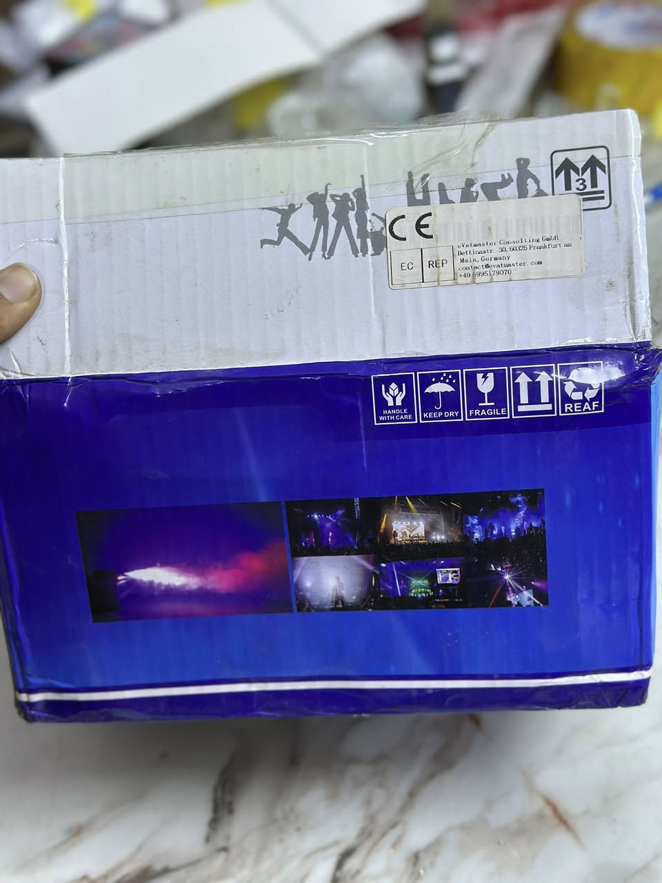 جهاز اضاءة تشبة البخار
يفيد المصورين واعمال التمثيل 
قطعة جديدة غير مستخدمة 
٢٥ الف فقط


**إذا كنت صاحب هذا الإعلان وتريد حذفه لأي سبب، رجاءا أرسل رسالة إلى الدعم الفني**