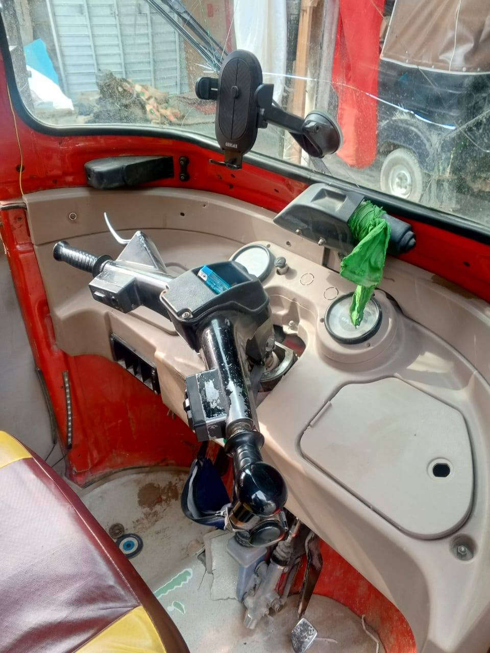 تكتك موديل 19شهر الثالث كشر كلش نضيف مابيه صبغ *********** مكاني الشعلة
